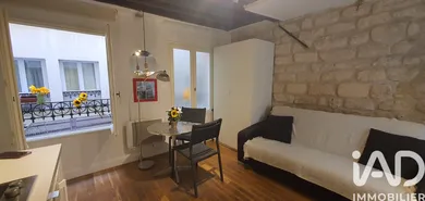 Apartment in Paris (75003)