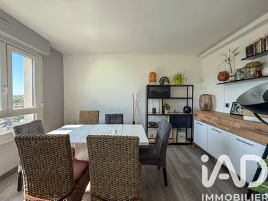 Apartment in Rouen (76100)