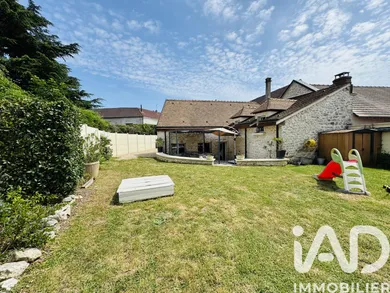 Maison à Breuil-Bois-Robert (78930)