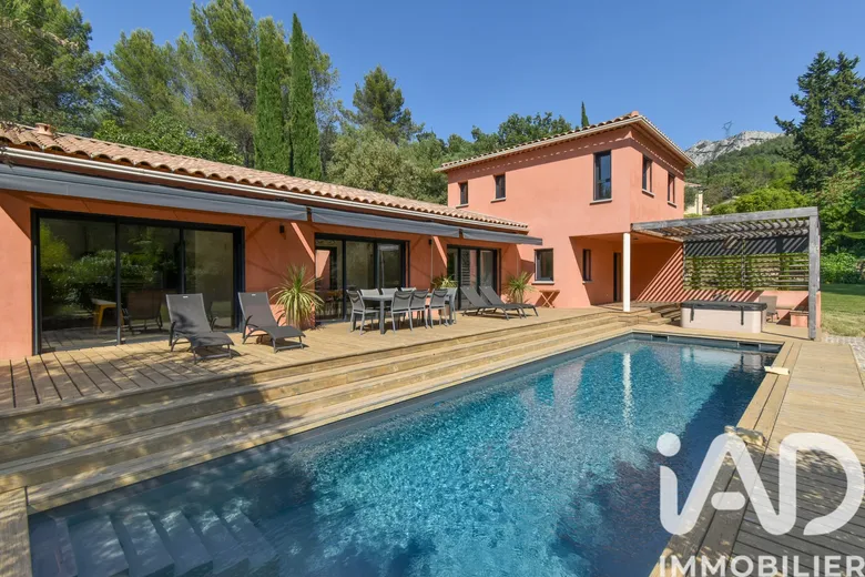 Maison 5 pièces 150 m² · à Roquevaire · 150 m² · 3 590 €/mois