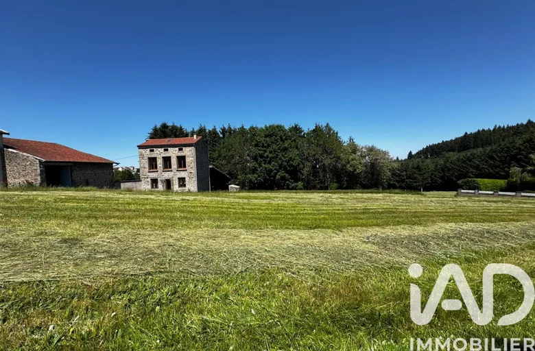 Maison 5 pièces 81 m² · à Saint-Just-Malmont · 81 m² · 289 000 €