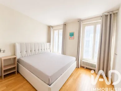 Apartment in Paris (75015)