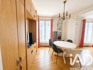 Apartment in Paris (75015)