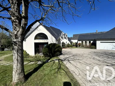 Maison d'architecte à Mûrs-Erigné (49610)