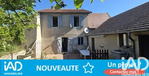 Maison de campagne à Neuilly-en-Donjon (03130)