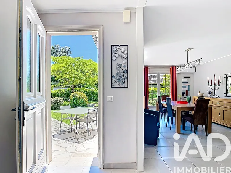 Maison 5 pièces 102 m² · à Monteils · 102 m² · 249 000 €