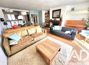 Triplex à Jouy-en-Josas (78350)