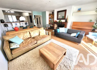 Triplex à Jouy-en-Josas (78350)