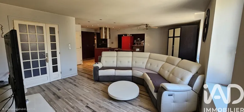 Maison 6 pièces 154 m² · à Saint-Jean-le-Vieux · 154 m² · 198 000 €
