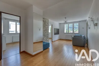 Apartment in Saint-Égrève (38120)