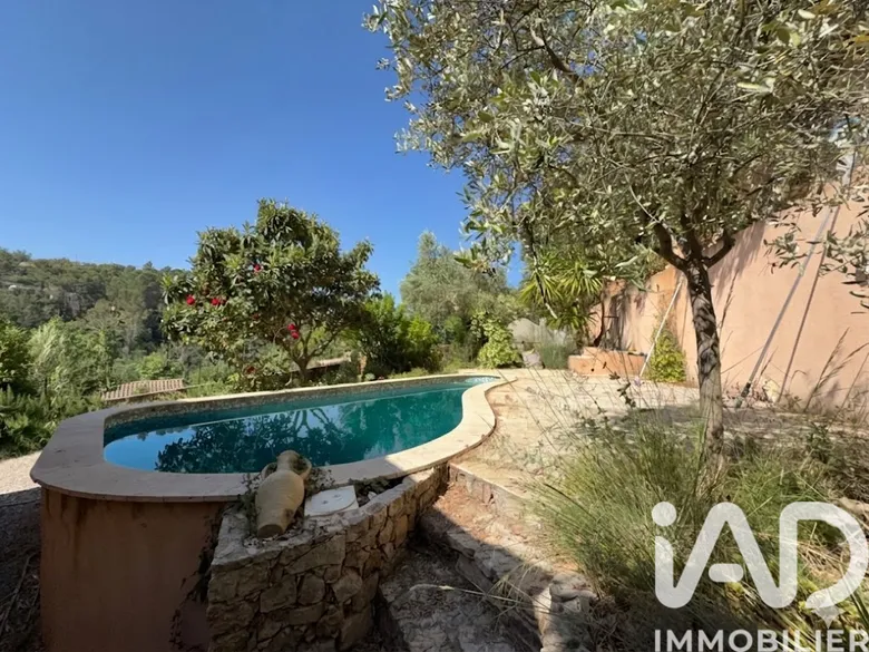 Maison 5 pièces 111 m² · à Le Luc · 111 m² · 369 000 €