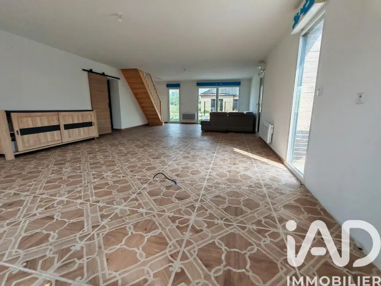 Maison 5 pièces 121 m² · à Raismes · 121 m² · 236 500 €