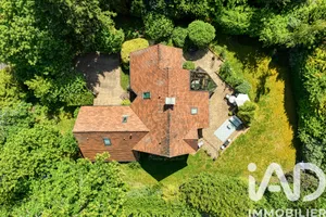 Architectural house in Triel-sur-Seine (78510)