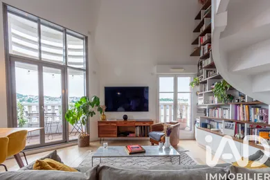 Duplex in Puteaux (92800)