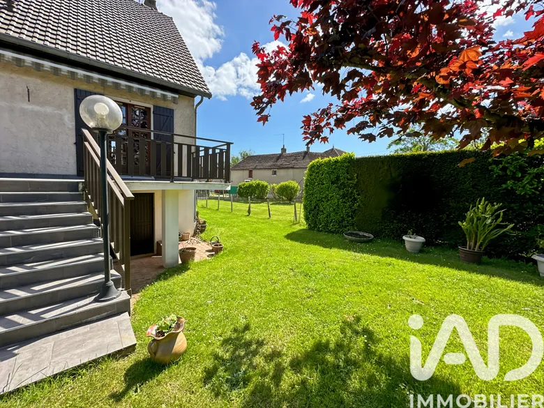 Maison 6 pièces 230 m² · à Armeau · 230 m² · 279 500 €
