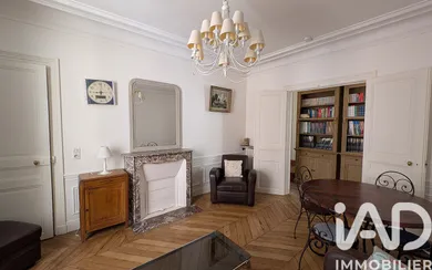Apartment in Paris (75010)