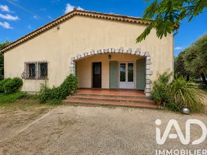 Maison traditionnelle à Tanneron (83440)