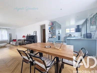 House in Sucy-en-Brie (94370)