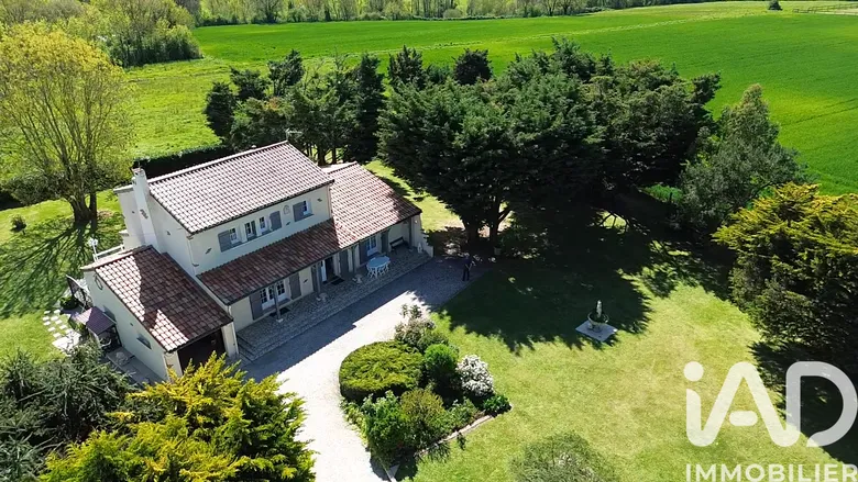 Maison 5 pièces 145 m² · à Gourgé · 145 m² · 219 000 €