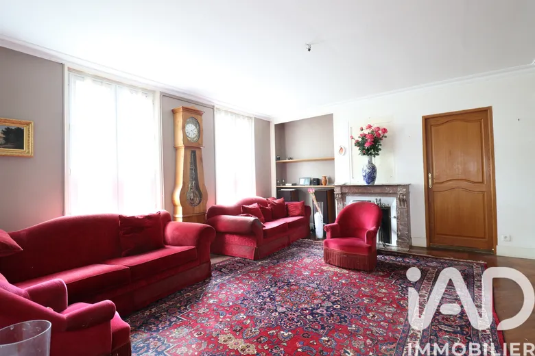 Maison 12 pièces 310 m² · à Verneuil d'Avre Et d'Iton · 310 m² · 240 000 €