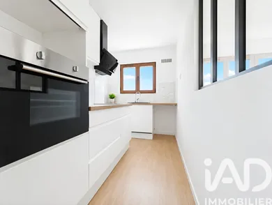 Apartment in Ozoir-la-Ferrière (77330)