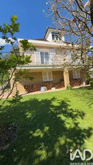 Townhouse in Saint-Gengoux-le-National (71460)