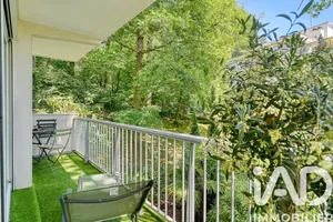 Apartment in Le Plessis-Robinson (92350)