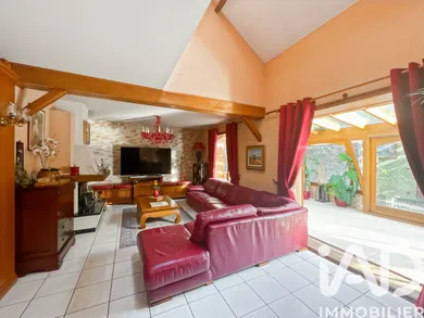 Maison traditionnelle à Montfermeil (93370)
