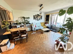 Apartment in Lons (64140)
