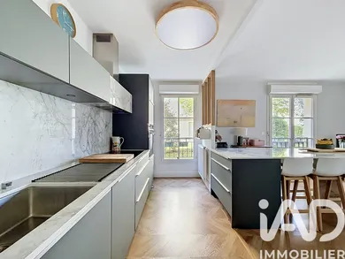 Appartement à Bordeaux (33300)