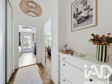 Apartment in Bordeaux (33300)