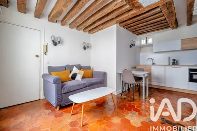 Apartment in Paris (75006)