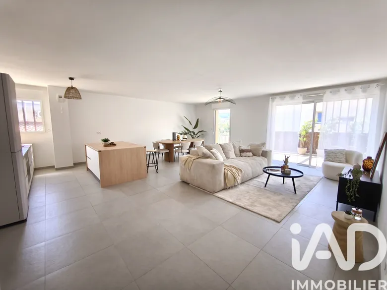 Appartement 6 pièces 121 m² · à Six-Fours-les-Plages · 121,4 m² · 600 000 €