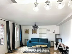 Apartment in Puteaux (92800)