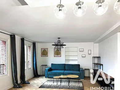 Apartment in Puteaux (92800)