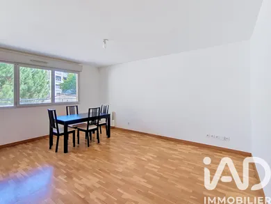Apartment in Francheville (69340)