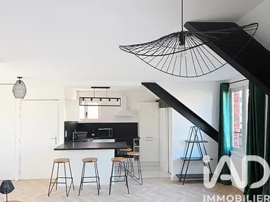 Apartment in Puteaux (92800)