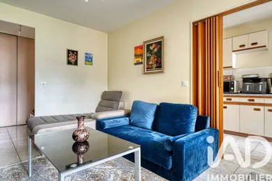 Apartment in Pontoise (95000)