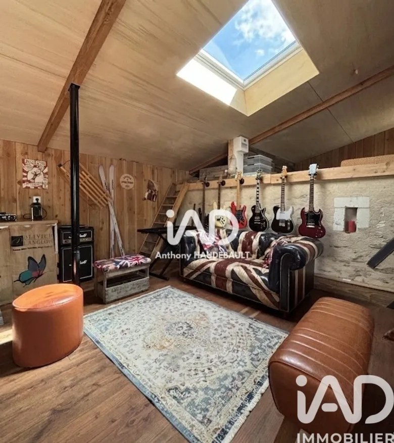 Maison 11 pièces 212 m² · à Beaufort-en-Anjou · 212 m² · 415 000 €