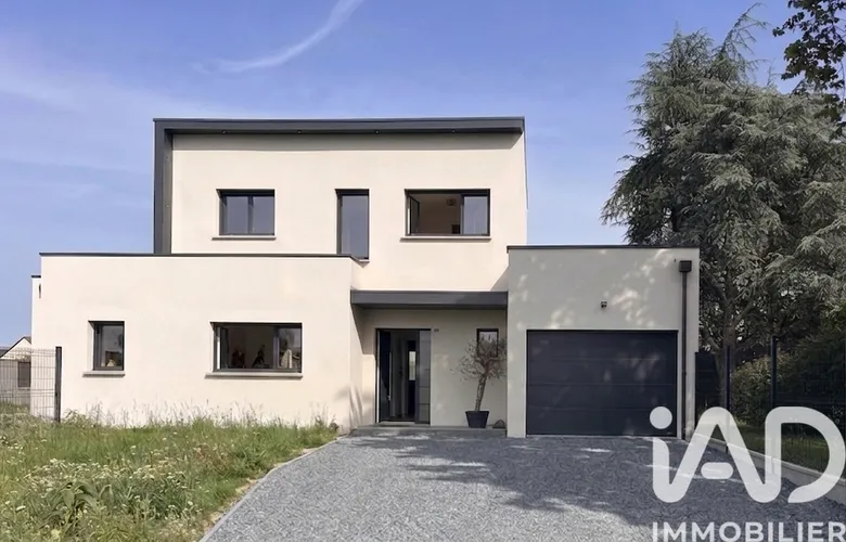 Maison 6 pièces 141 m² · à Corzé · 141 m² · 399 000 €