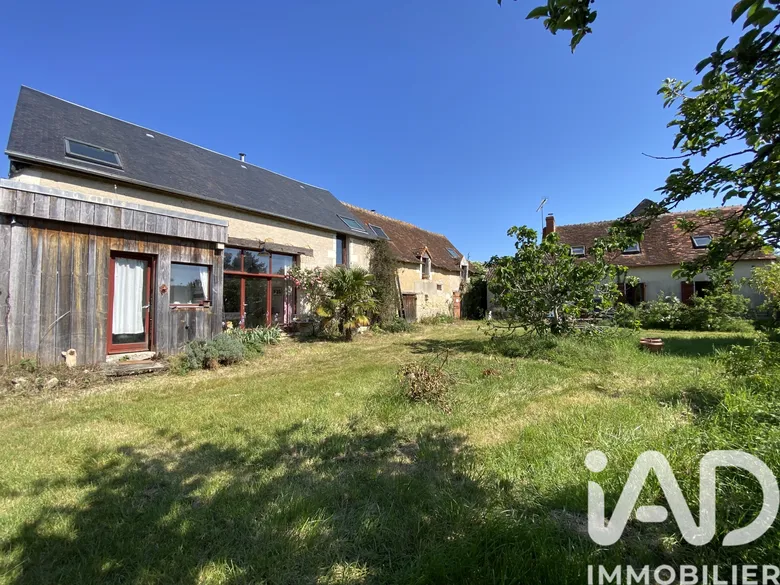 Maison 10 pièces 256 m² · à Saint-Hippolyte · 256 m² · 340 000 €