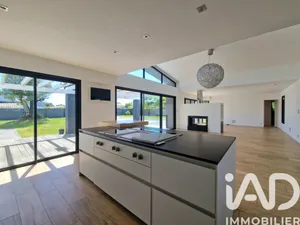 Architectural house in Saint-Hilaire-de-Riez (85270)