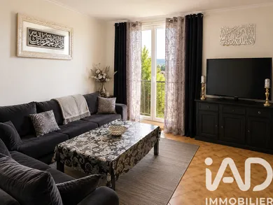 Apartment in Valréas (84600)