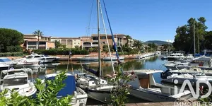 Apartment in Cogolin (83310)