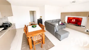 Apartment in Sainte-Geneviève-des-Bois (91700)