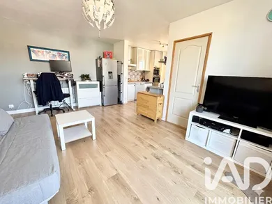 Apartment in Lançon-Provence (13680)