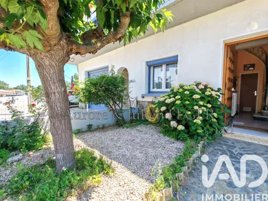Traditional house in Fourques (66300)