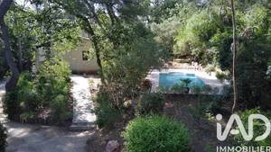 Architectural house in La Garde (83130)
