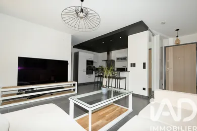 Apartment in Genas (69740)