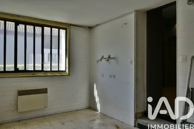 Commercial walls in Le Mesnil-Saint-Firmin (60120)